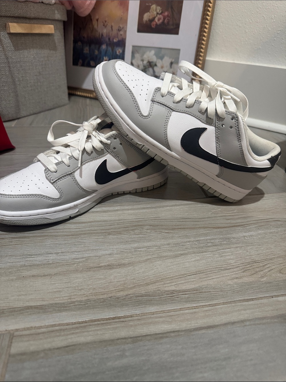 Nike Kids Low-Top Sneakers in White, Gray and Black